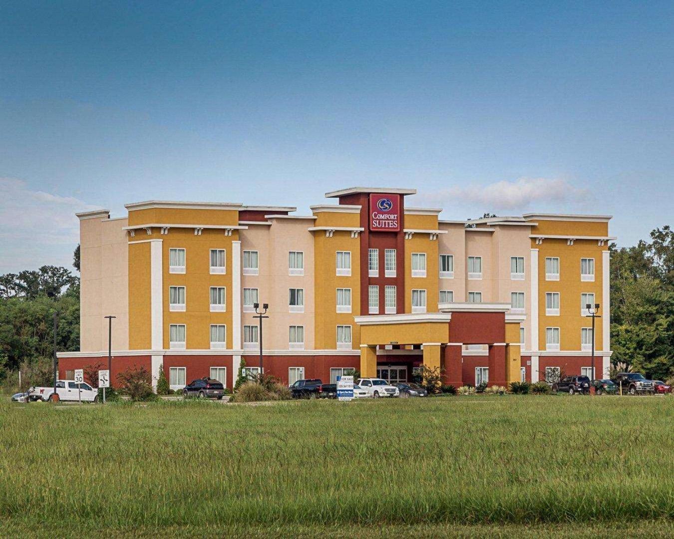 Comfort Suites Near Tanger Outlet Mall Гонзалес Экстерьер фото