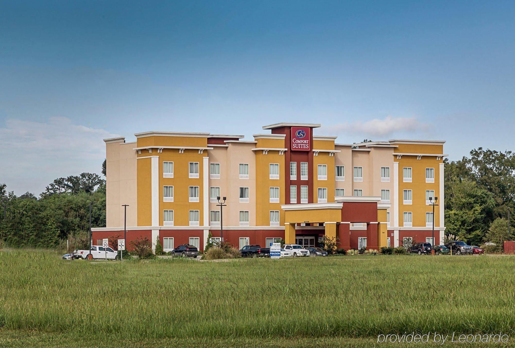 Comfort Suites Near Tanger Outlet Mall Гонзалес Экстерьер фото